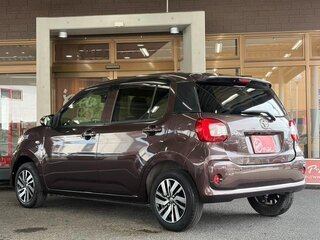 2018 Toyota Passo III, коричневый, 674000 рублей, вид 3