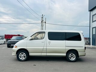 1995 Toyota HiAce XH10, белый, 1179000 рублей, вид 3