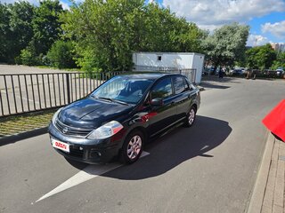 2011 Nissan Tiida I Рестайлинг, чёрный, 500000 рублей, вид 1