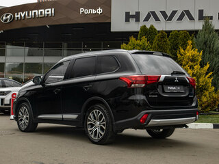 2016 Mitsubishi Outlander III Рестайлинг 2, чёрный, 2193000 рублей, вид 5
