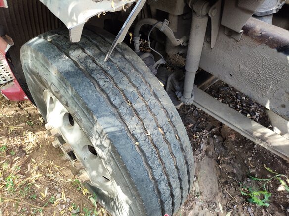 2002 Volvo VNL, красный, 3300000 рублей - вид 13