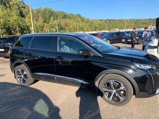 2021 Peugeot 5008 II Рестайлинг, чёрный, 1708346 рублей, вид 3