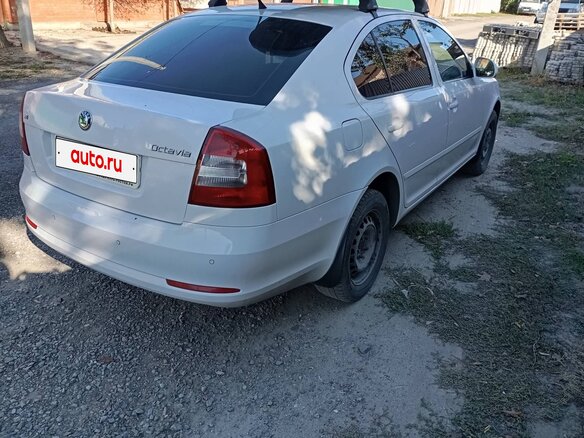 2012 Skoda Octavia II (A5) Рестайлинг, белый, 650000 рублей - вид 1
