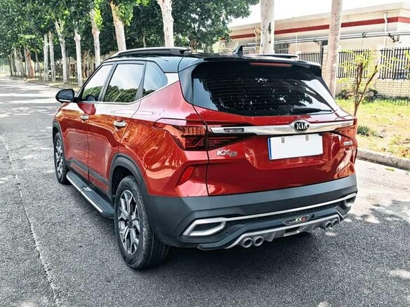 2022 Kia KX3, красный, 1285000 рублей - вид 4