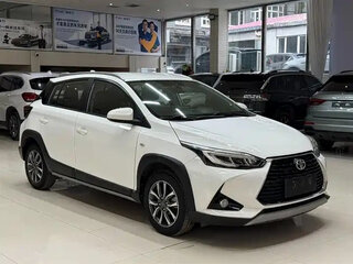 2023 Toyota Yaris XP150 XP150 Рестайлинг 2, белый, 1170000 рублей, вид 3