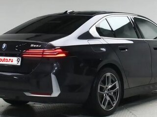 2024 BMW 5 серии 523d VIII (G60/G61/G68), чёрный, 6107152 рублей, вид 4