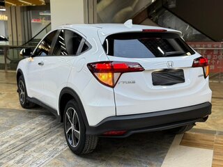 2022 Honda Vezel I Рестайлинг, белый, 1300000 рублей, вид 5