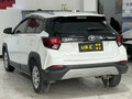 2022 Toyota Yaris IV, белый - вид 4