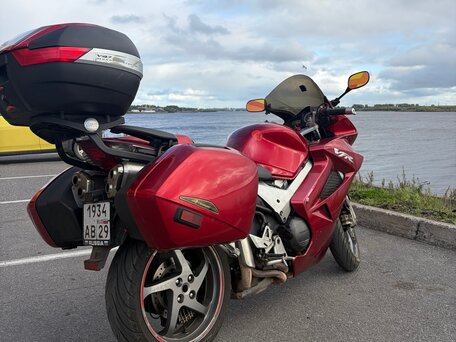 2007 Honda VFR 800, красный, 500000 рублей, вид 4