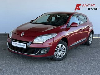 2013 Renault Megane III Рестайлинг, красный, 870000 рублей, вид 1
