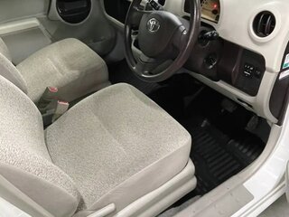 2013 Toyota Passo II (C30), белый, 865000 рублей, вид 4