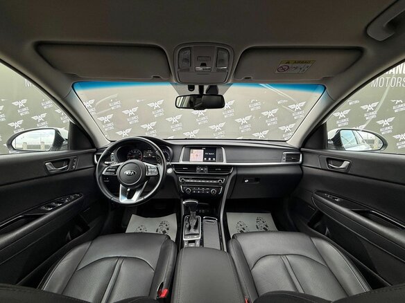 2019 Kia Optima IV Рестайлинг, белый, 2165000 рублей - вид 13