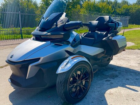 2023 BRP Can-Am Spyder, серый, 3030000 рублей, вид 3
