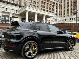 2018 Porsche Cayenne Turbo III, чёрный, 7999999 рублей, вид 5