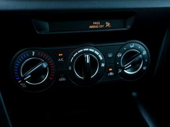 2016 Mazda 3 III (BM) Рестайлинг, белый - вид 21