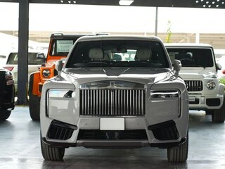 2026 Rolls-Royce Cullinan Black Badge I Рестайлинг (Series II), серый, 45911000 рублей, вид 2