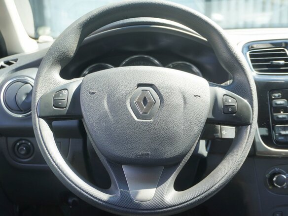 2017 Renault Logan II, серый - вид 13