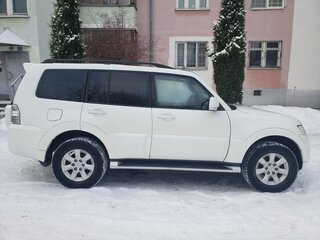 2012 Mitsubishi Pajero IV Рестайлинг 1, белый, 2200000 рублей, вид 4