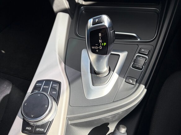2017 BMW 3 серии 318i VI (F3x) Рестайлинг, серебристый, 1700000 рублей - вид 15