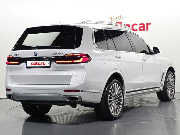 2023 BMW X7 40d I (G07) Рестайлинг, белый, 12350000 рублей - вид 1