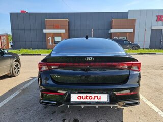 2021 Kia K5 III, чёрный, 2650000 рублей, вид 5