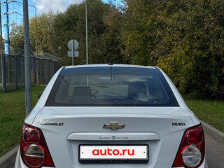 2015 Chevrolet Aveo II, белый, 650000 рублей, вид 4