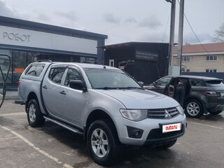 2014 Mitsubishi L200 Easy Select IV Рестайлинг, серебристый, 1750000 рублей, вид 3