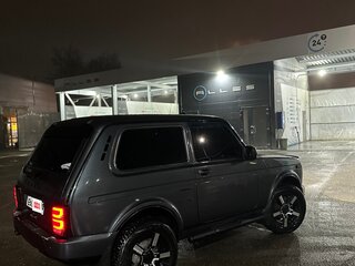 2015 Lada (ВАЗ) 2121 (4x4) Urban I Рестайлинг, серебристый, 380000 рублей, вид 5