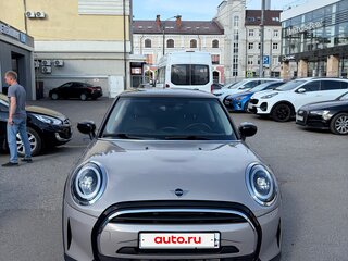 2021 Mini Hatch Cooper III (F55/F56) Рестайлинг 2, серый, 2600000 рублей, вид 2