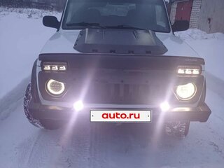 2010 Lada (ВАЗ) 2121 (4x4) I Рестайлинг, белый, 430000 рублей, вид 1