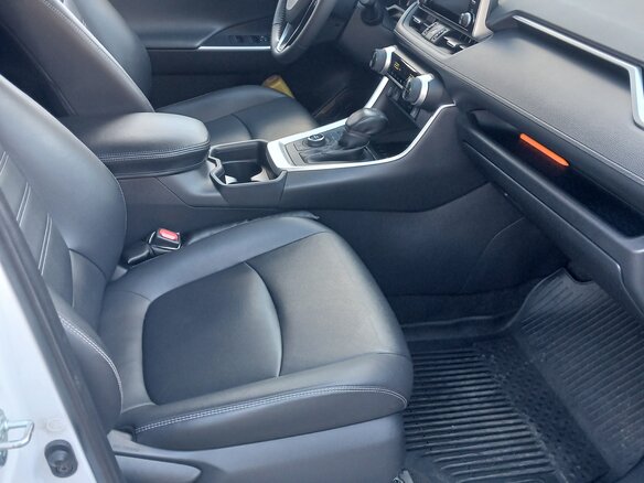 2021 Toyota RAV4 V (XA50), белый - вид 7