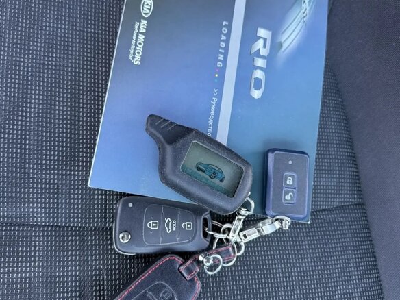 2014 Kia Rio 6-speed III, серый, 1300000 рублей - вид 26