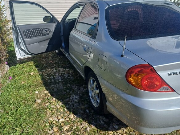 2007 Kia Spectra I Рестайлинг 2, серебристый, 245000 рублей - вид 4
