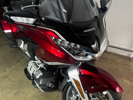 2021 Honda GL 1800 Gold Wing, красный, 2700000 рублей, вид 2