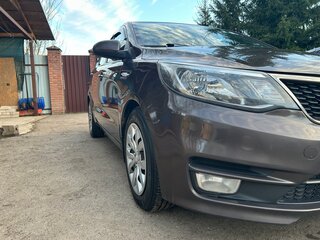 2016 Kia Rio III Рестайлинг, коричневый, 870000 рублей, вид 3