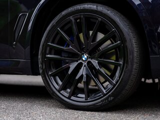 2021 BMW X5 40d IV (G05/G18), чёрный, 8500000 рублей, вид 5