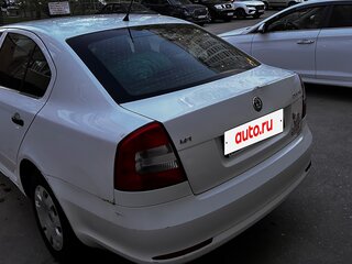 2013 Skoda Octavia II (A5) Рестайлинг, белый, 550000 рублей, вид 4