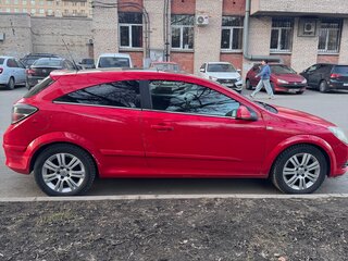 2010 Opel Astra GTC H Рестайлинг, красный, 750000 рублей, вид 2
