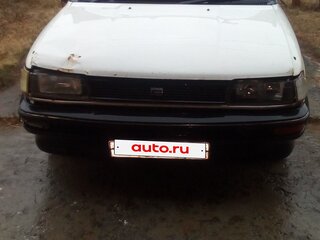1989 Toyota Corolla VI (E90), бежевый, 68000 рублей, вид 2