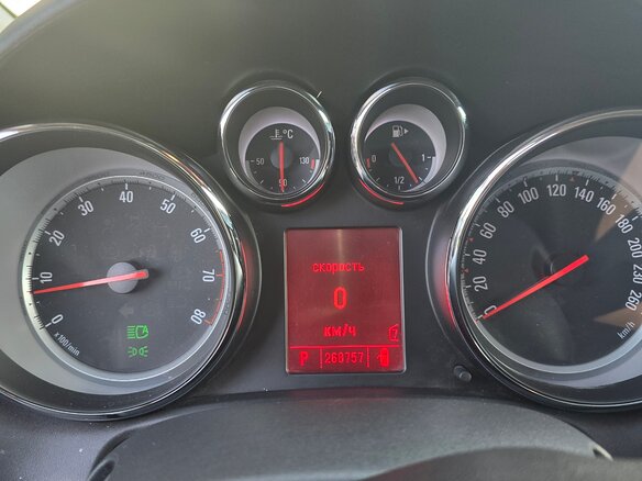 2011 Opel Astra J, белый, 800000 рублей - вид 16