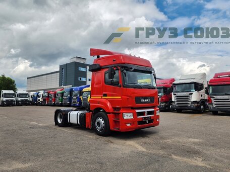 2016 КамАЗ 5490, красный, 1850000 рублей, вид 4