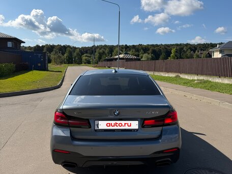 2021 BMW 5 серии 530i xDrive VII (G30/G31/G38) Рестайлинг, серый, 5870000 рублей, вид 5
