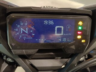 2023 Honda CBR 650R, белый, 925000 рублей, вид 5