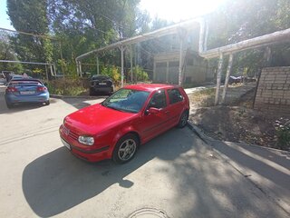 2001 Volkswagen Golf IV, красный, 550000 рублей, вид 3