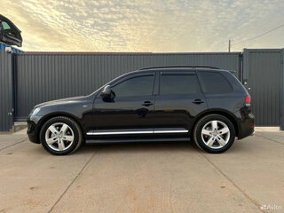 2007 Volkswagen Touareg I, чёрный, 1450000 рублей, вид 2