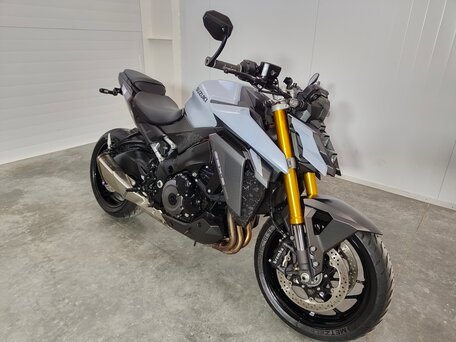 2022 Suzuki GSX-S 1000, серый, 1049000 рублей, вид 2