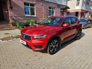 2021 Volvo XC40 I, красный, 3900000 рублей, вид 1