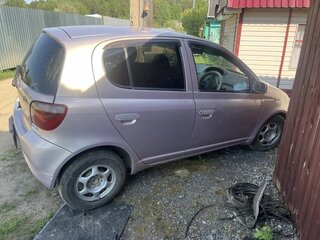 2001 Toyota Vitz I (P10), розовый, 315000 рублей, вид 4