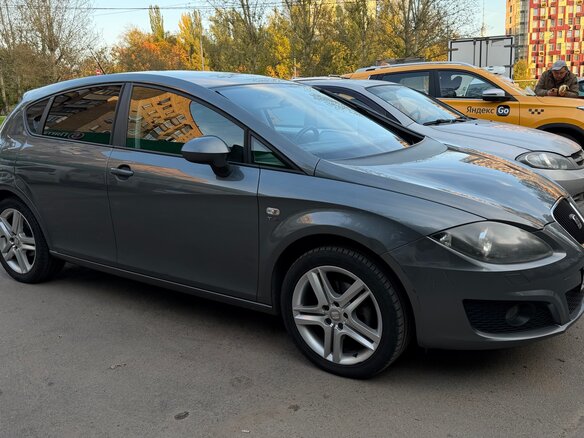 2012 SEAT Leon II Рестайлинг, серый, 900000 рублей - вид 2