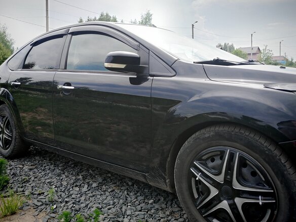 2010 Ford Focus II Рестайлинг, чёрный, 550000 рублей - вид 10